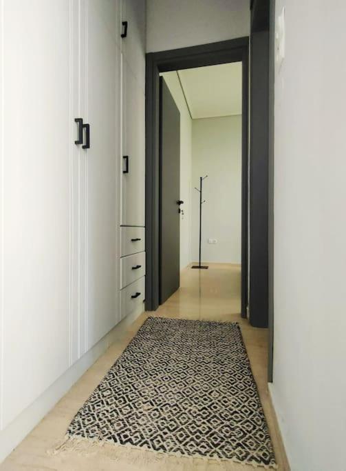 Δίπλα Στο Πάρκο Apartment Каламата Екстериор снимка
