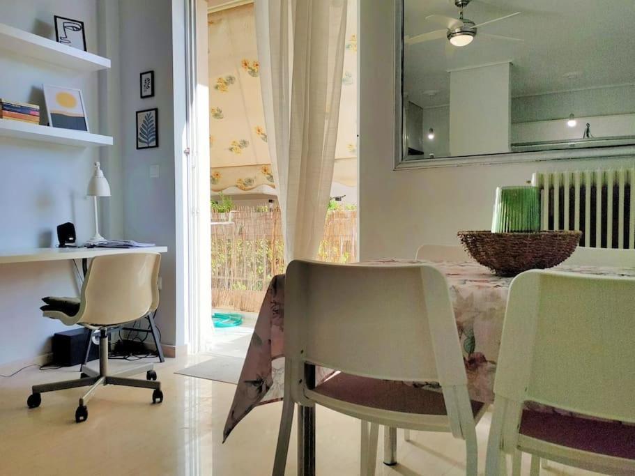 Δίπλα Στο Πάρκο Apartment Каламата Екстериор снимка